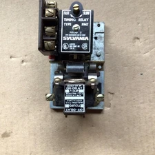 JOSLYN CLARK SYLVANIA  713UP  713UPB TIMING RELAY TYPE PMT