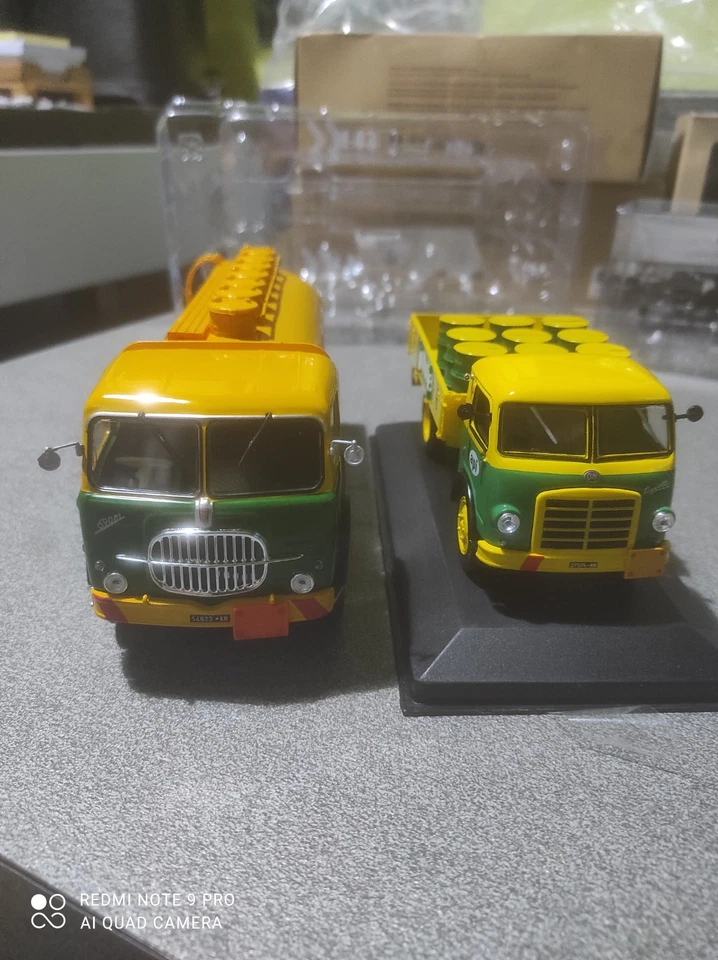 Lotto di 2 camion d'epoca scala 1/43 - Immagine 2 di 4