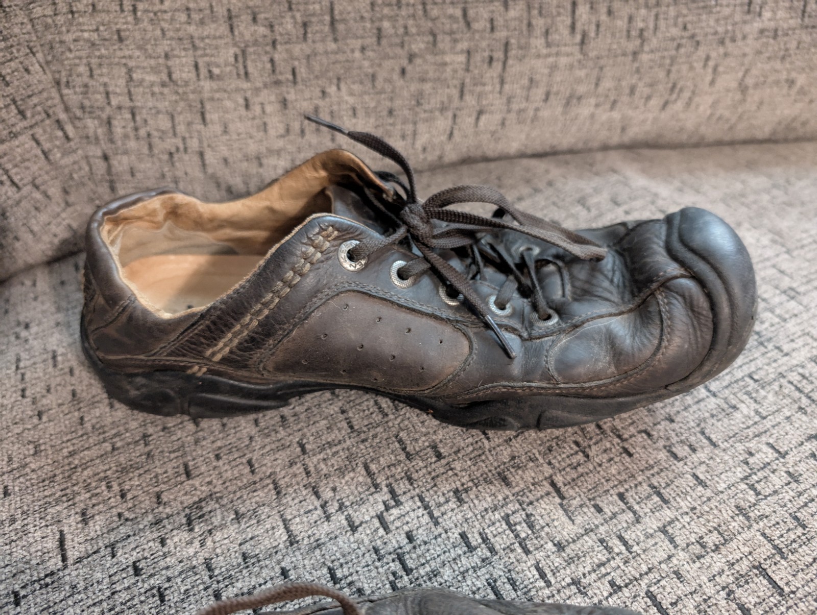 Scarpe basse Keen da uomo taglia 9 in pelle marrone stringate outdoor escursionismo