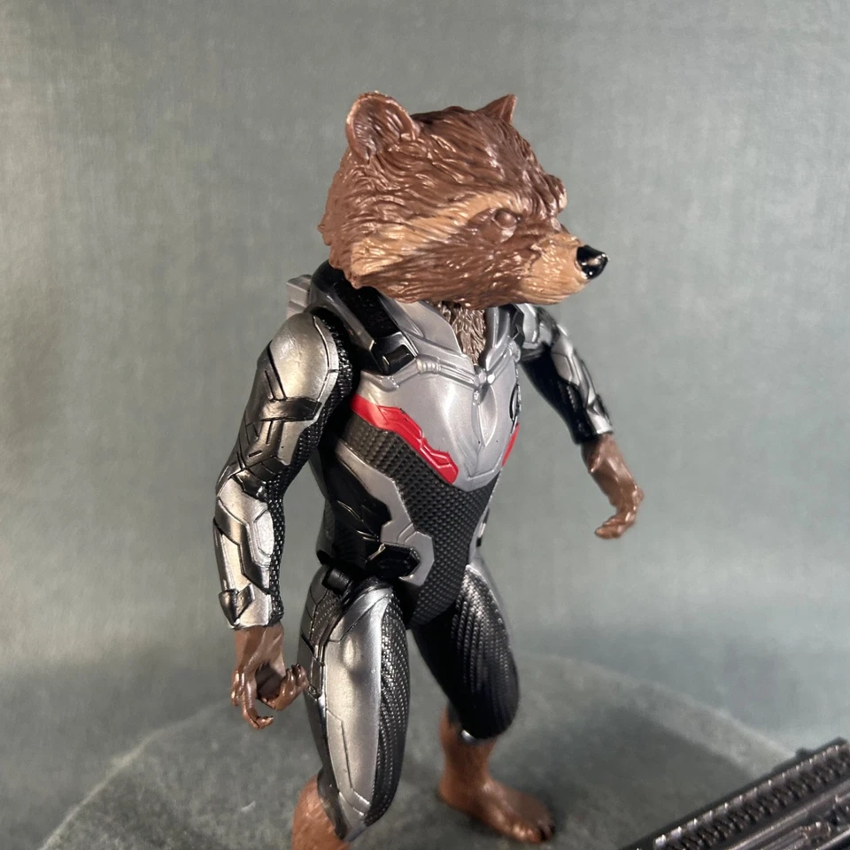 Figura de acción Marvel Titan Hero Series Avengers Rocket Raccoon cola faltante Foto 4 de 4