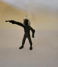 MARX TOYS RECAST 4 INCH SPACE MAN PLAYSET FIGURE WITH Ray Gun and HELMET