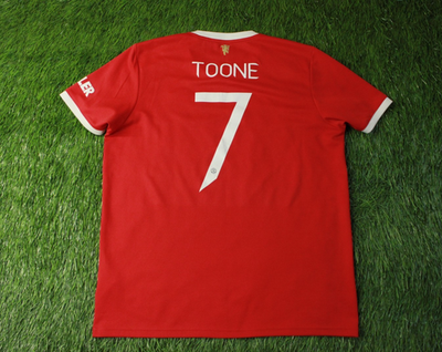 Manchester United ユニフォーム s-l400.png