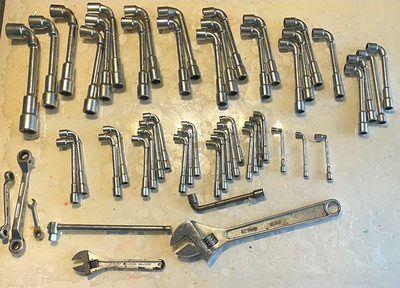 Facom Mechaniker-Werkzeugset metrisch silber mit Schlüssel, Nüssen, Ratsche