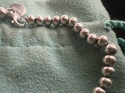 🔴 TIFFANY & CO. bracciale pepite Bead Argento 925 charm cuore smaltato vintage - Immagine 4 di 4