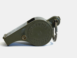 VINTAGE COMMANDER ARMY GREEN WHISTLE w/CORK BALL MADE IN USA