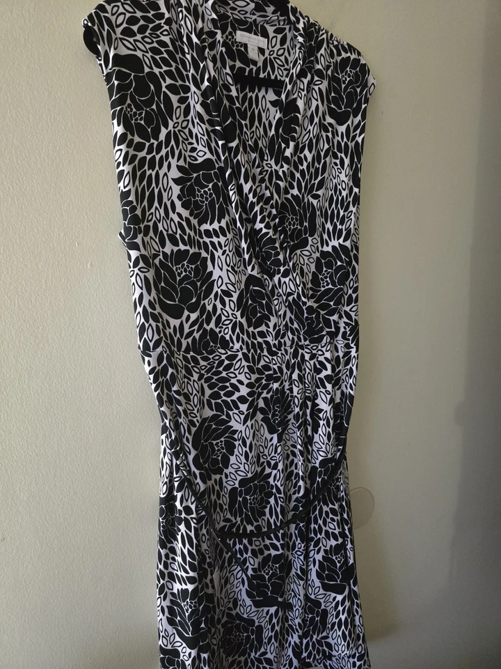 Vestido floral Charter Club para mujer negro/blanco con cuello en V y cinturón clásico retro nuevo con etiquetas 3XL Foto 2 de 4