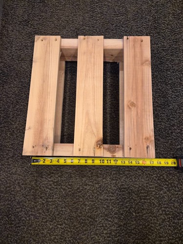 Pallet, Small 17x18x4 DIY Used