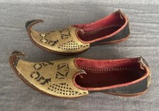 Vtg Punjabi Khussa Jutti Gold Embroidered Slippers Shoes Curved Toe Aladdin
