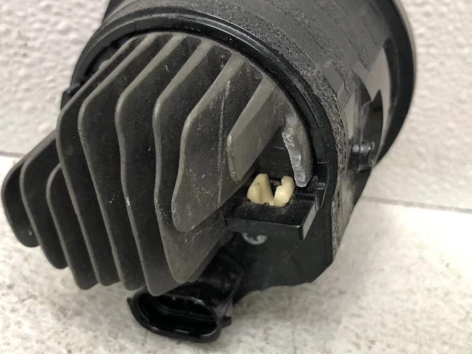 Faro antiniebla LED 13-16 LEXUS IS250 IS-F RX350 lado izquierdo del conductor OEM Foto 3 de 4