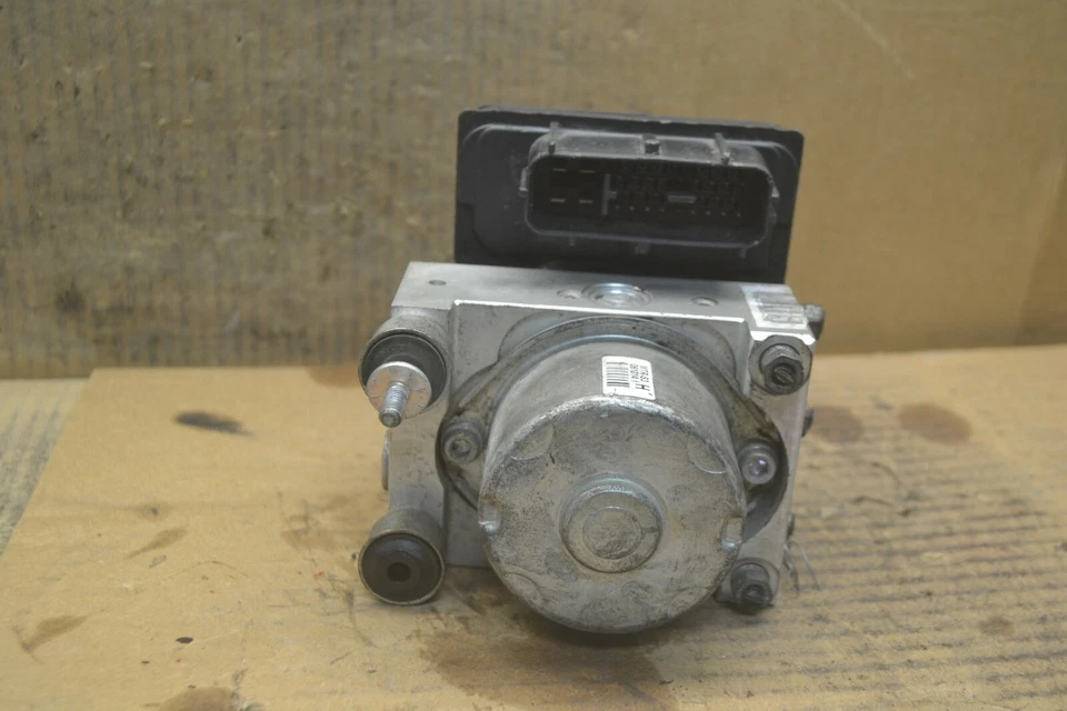 06-07 Chevrolet Colorado ABS Pump Control OEM 15281790 Module 284-15D1 - Image 4 of 4