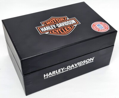 Ertl 1/12 Harley Davidson FLHTCU Ultra Classic Electra Glide