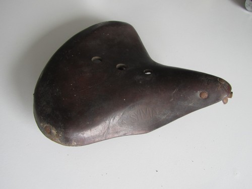 Selle De Vélo Vintage Roulvit – Cuir Marron – Fabriquée En France