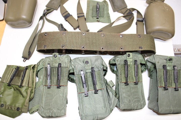 US Military Issue Nylon Web Pistol Belt Set Magazine Pouch Canteen Suspenders S