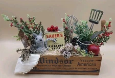 VTG CHEESE BOX Country Kitchen Decor - Mouse / Old Utensils  Spice Tin / Windsor