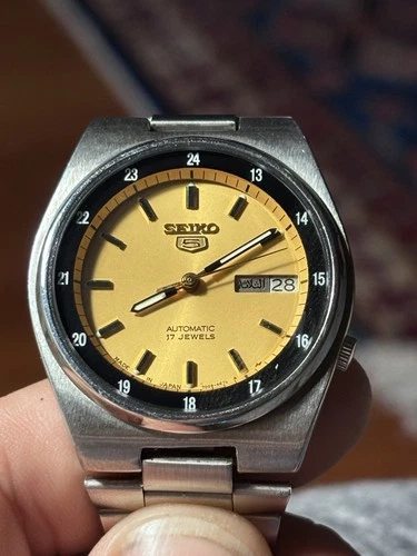 Vintage Seiko 5 Automatic 7009-467L Gold Dial Arabic Day Date Japan Men's Watch