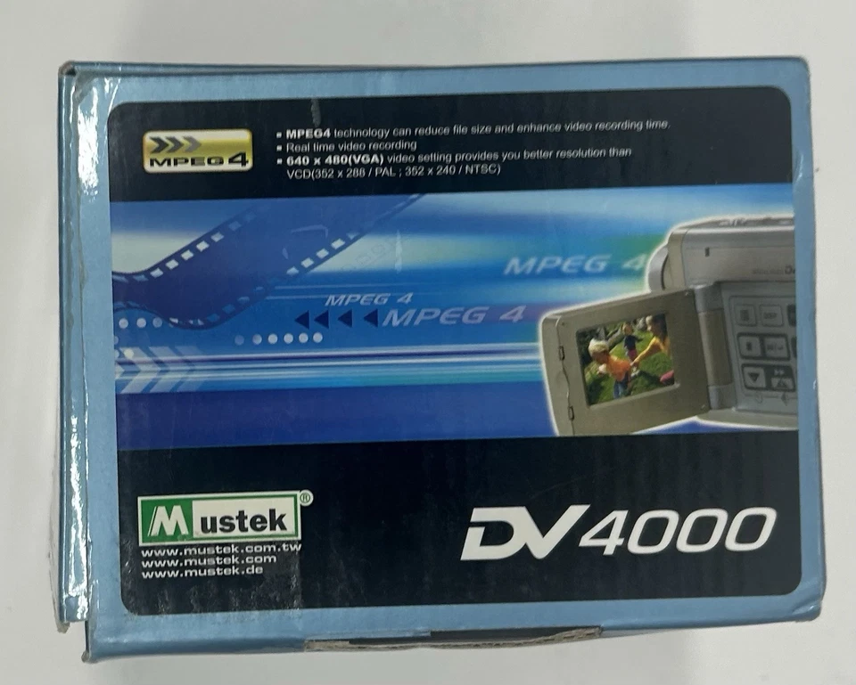 Mustek DV4000 Flash Media Camcorder - Image 2 of 4