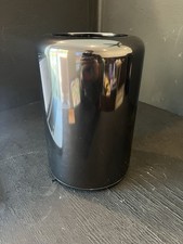 Apple Mac Pro 2013 3.7GHz Xeon Quad-Core 32GB RAM 500GB SSD D300 2 GB MAVERICK