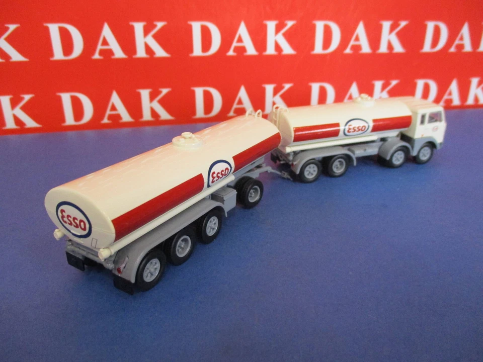 1/87 Modellino Camion Truck Fiat 690 Millepiedi Cisterna Esso by Brekina - Immagine 3 di 4