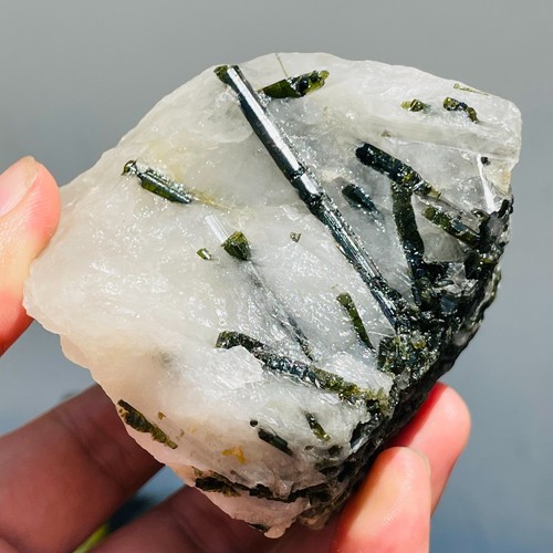 385g Rare Large Natural Green Tourmaline Gemstone Quartz Crystal Mineral Healing - Picture 14 of 18