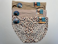 NWT 3 Pairs Vanity Fair Beyond Comfort Bikini Panties 7 L 18291 Multicolor