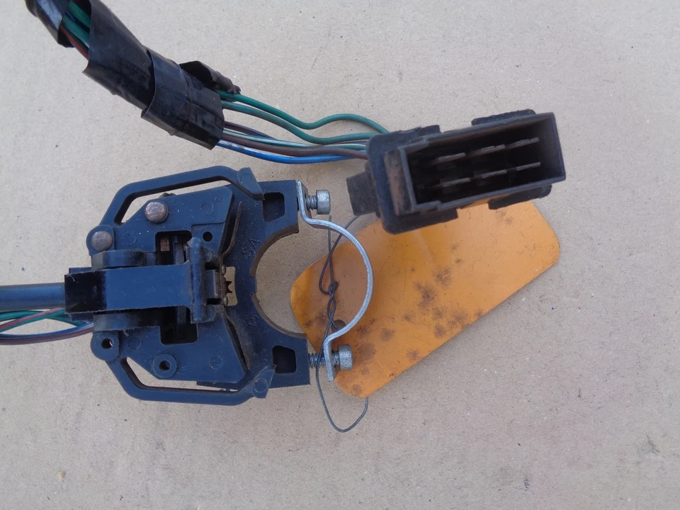 Sunbeam Vogue anno 1970 interruttore frecce interruttore piantone sterzo indicatore switch stalk - Immagine 4 di 4