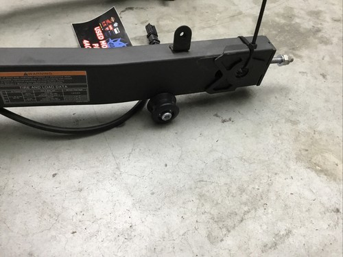 18-21 KAWASAKI EX400 SWINGARM WITH ADJUSTERS AND FRAME MOUNTS 3 MILES - Picture 8 of 12