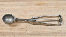 Vtg Gilchrist's Mechanical Ice-cream Scoop No 30 Metal Brass Split Squeeze