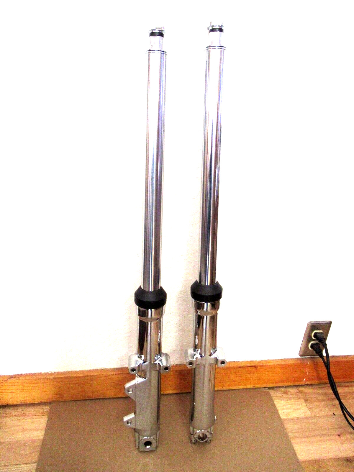 41mm +2 FORK TUBES WITH CHROME SLIDERS/SINGLE DISK FOR HARLEY BIG TWINS 1984-99,