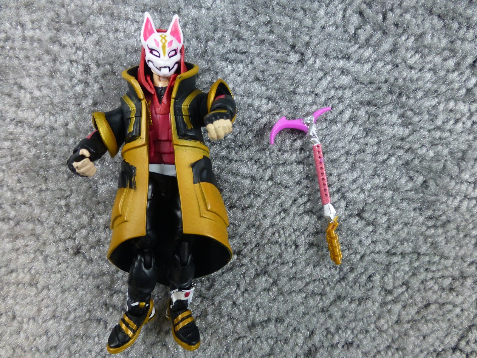 W Weapon Pink