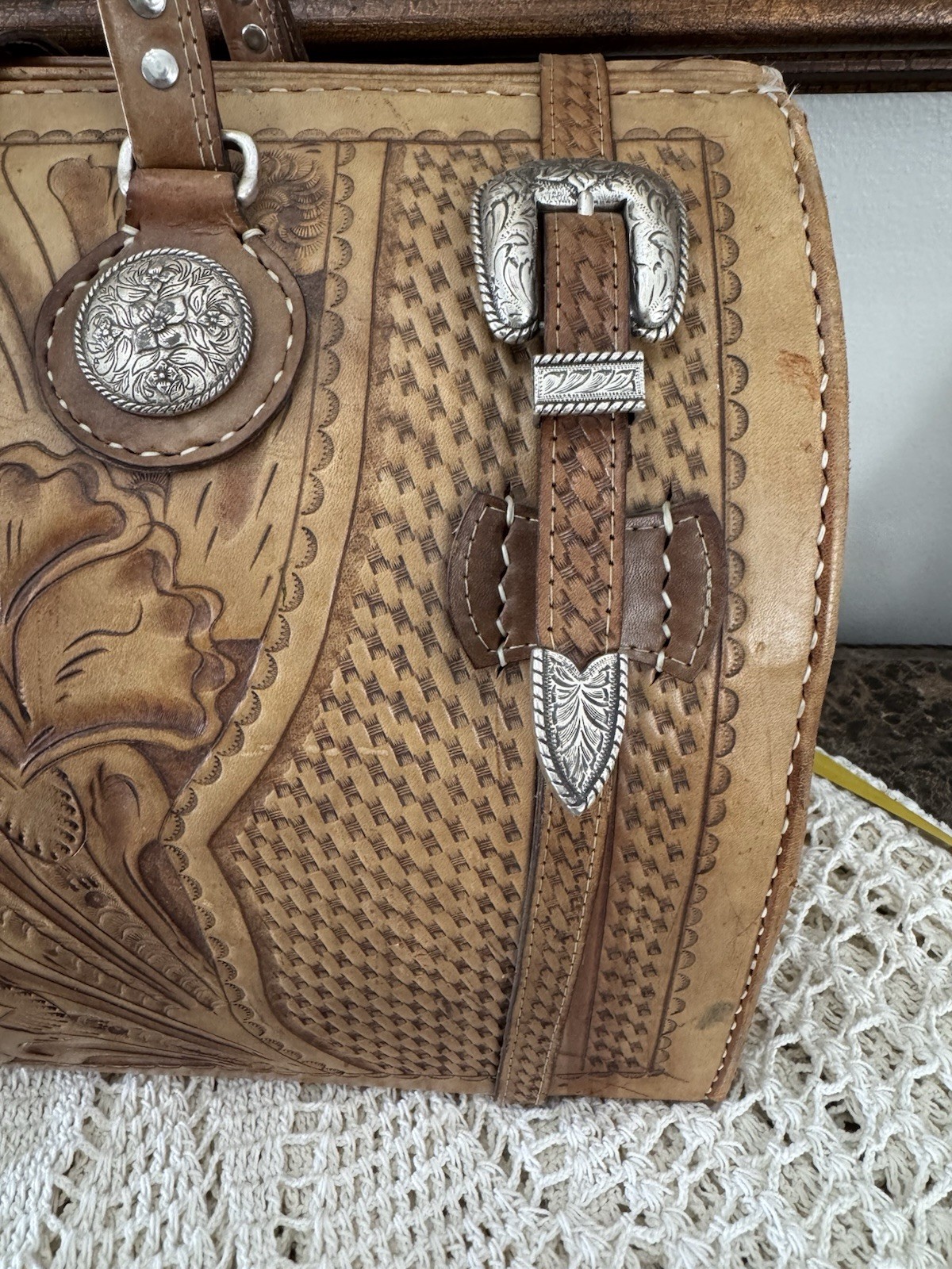 Vintage American West Hand-tooled 100percent Leather Doctor Style Duffle Bag  Western image 2