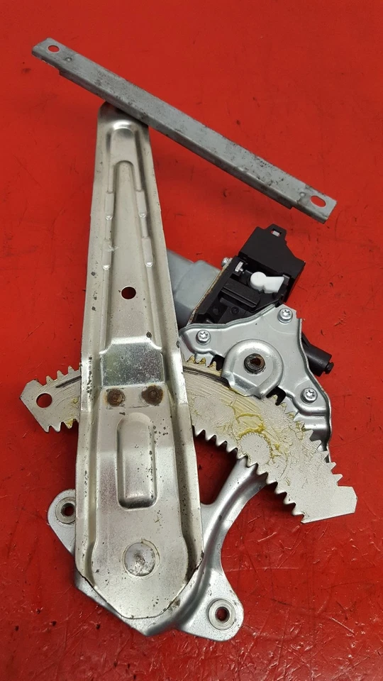 2012 NISSAN JUKE 5 DOOR HATCHBACK PASSENGER REAR WINDOW REGULATOR + MOTOR - Image 3 of 4