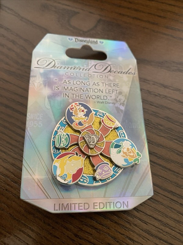 Disneyland Diamond Decades Collection Alice In Wonderland Spinning Plate LE