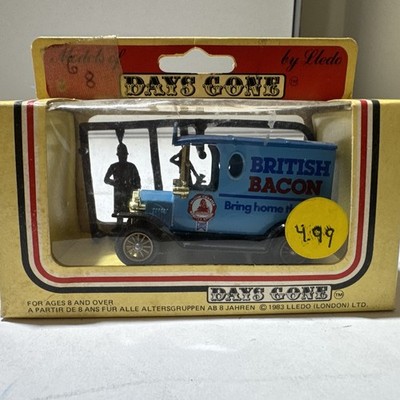 Lledo Models of Days Gone British Bacon Delivery Van 1:43 Diecast London