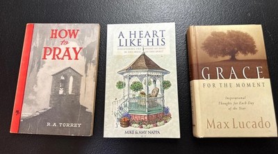 Christian 3 Book Bundle Books Grace For The Moment, Heart Like His, How To Pray