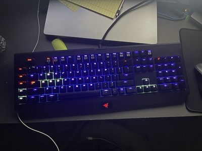 Razer BlackWidow Ultimate 2014 V2 - Cherry MX2A Blue Switches - Great Condition