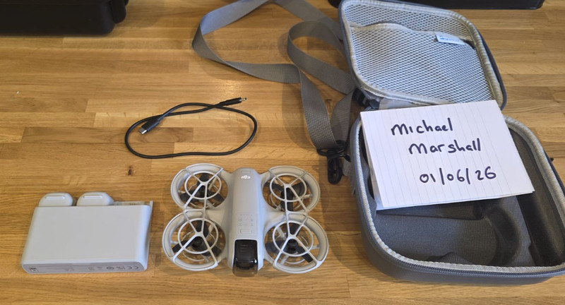 dji neo drone with 2 batterys and charger 27 mins use
