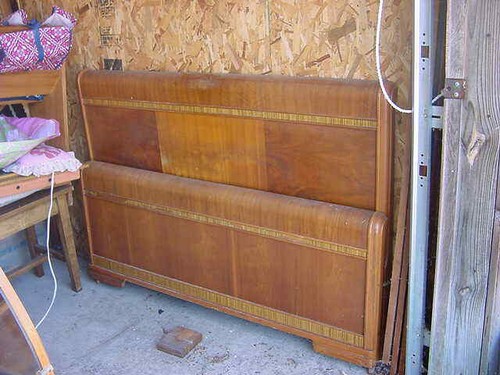VINTAGE WATERFALL BEDROOM SUITE - Picture 8 of 10