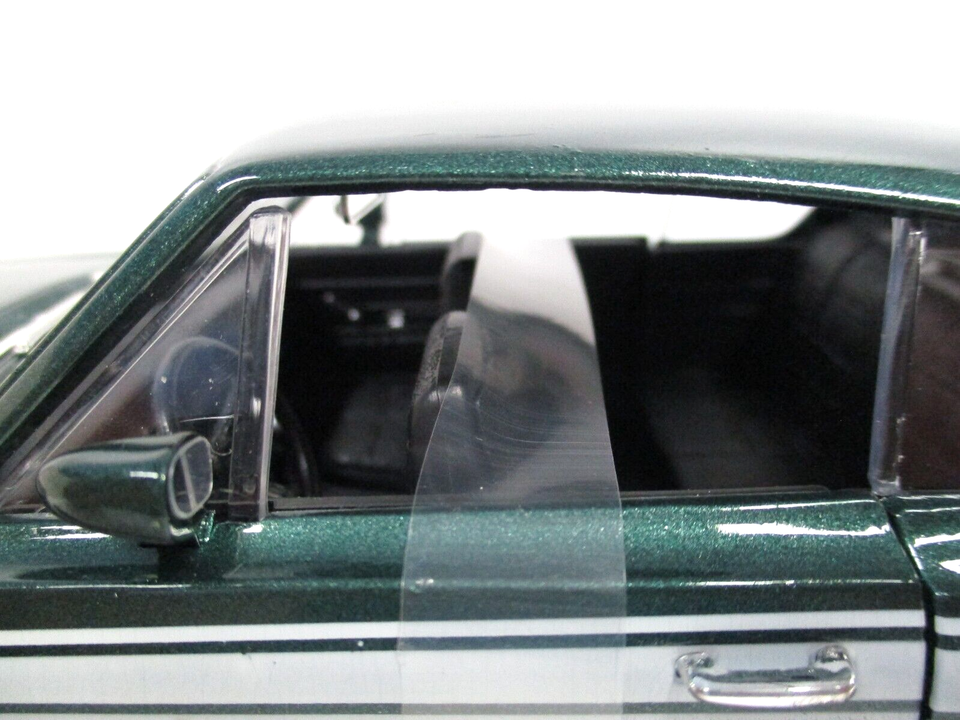 Plymouth Barracuda 1969 1:18 Yat Ming Verde - 20 anos! Loja on-line de miniaturas colecionáveis