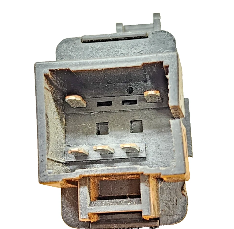 Interruptor de ventana eléctrica trasero izquierdo/derecho Chevrolet Malibu 2004-2013 22684675 OEM Foto 4 de 4