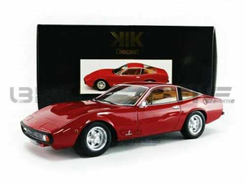Voitures miniatures rouge Ferrari 1:18