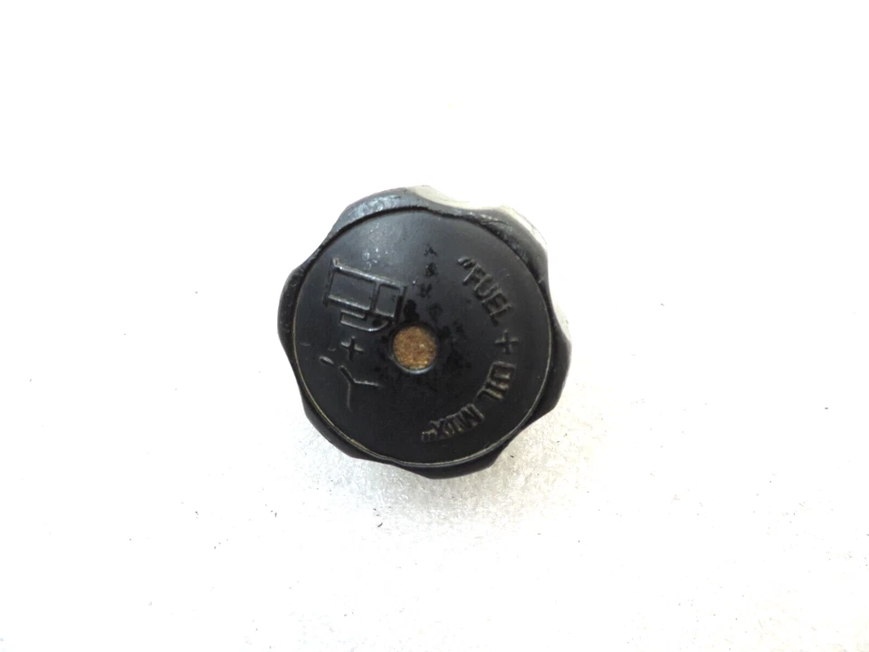 TAPPO SERBATOIO BENZINA MAKITA  BBC 4500 USATO ORIGINALE - Immagine 2 di 4