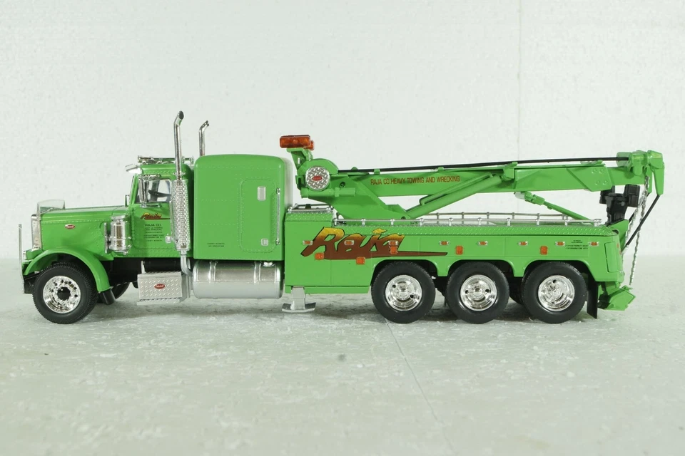 Peterbilt 359 wrecker, green, tow truck, TTR031.22, IXO 1:43 - Image 3 of 4