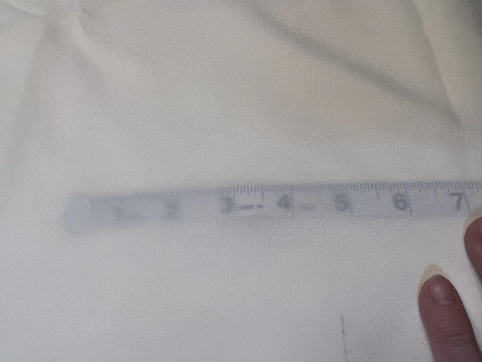 10.6ydLx45"W off white sheer synthetic lining fabric. Excellent, ready-to-use - Image 2 of 4