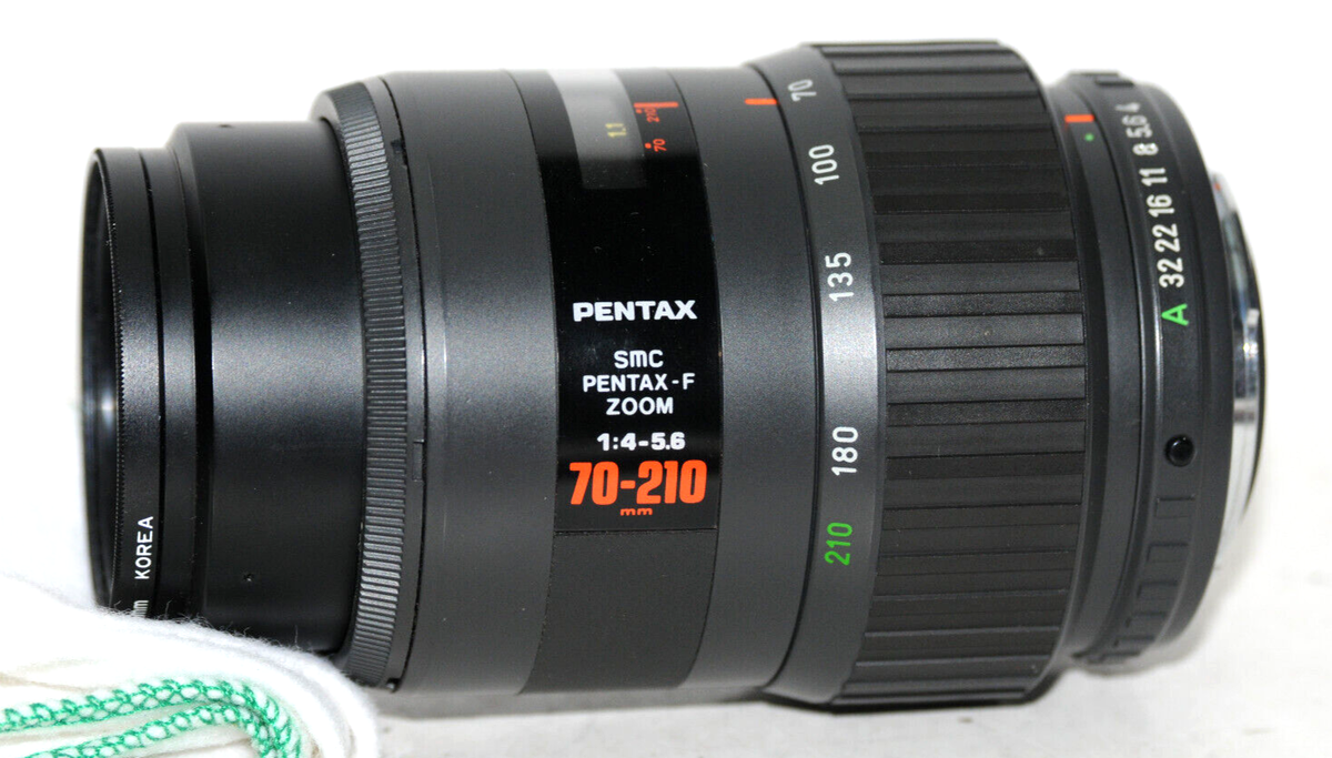 PENTAX-F SMC ZOOM lens 70-210mm 1:4-5.6 Lens w/ 49mm UV