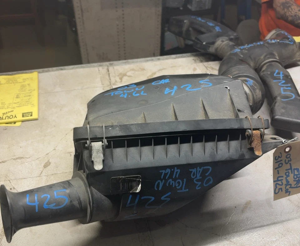 Purificador de aire Lincoln & Town Car 03 04 Foto 2 de 4