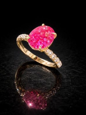Hot Pink Mahenge Spinel, Super Rear 3.5ct in a delicate 18ct Gold & Diamond ring