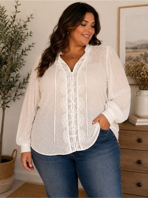 Torrid Ivory Swiss Dot Lace Inset Blouse Size 2 Boho Romantic Top