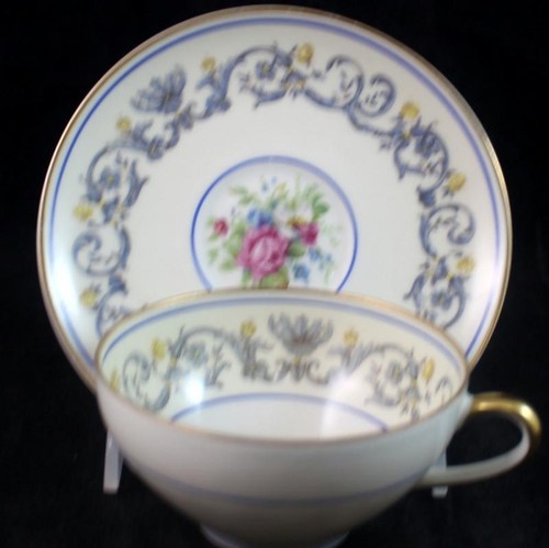 Charles Ahrenfeldt Suzanne Flat Cup and Saucer Set - Picture 2 of 5