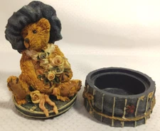 Boyd's Bears Vin. 1993 Bearstone #2004 Victoria"The Lady" Bear Box