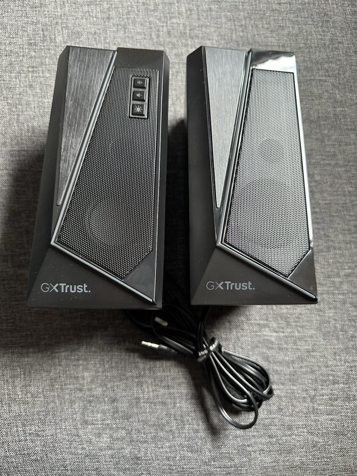 Trust Gaming  GXT 609 Zoxa Lautsprecher für PC USB Lautsprecher RGB Beleuchtung